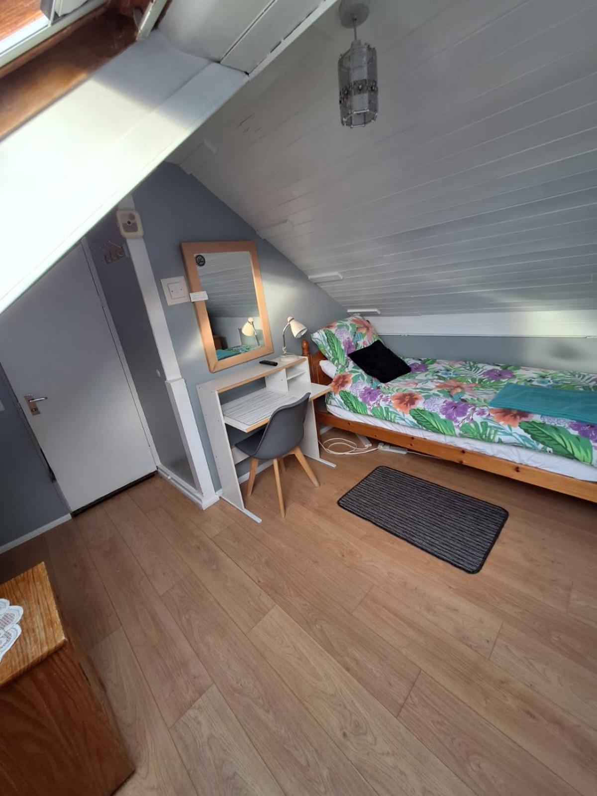 Harrow B & B Екстериор снимка