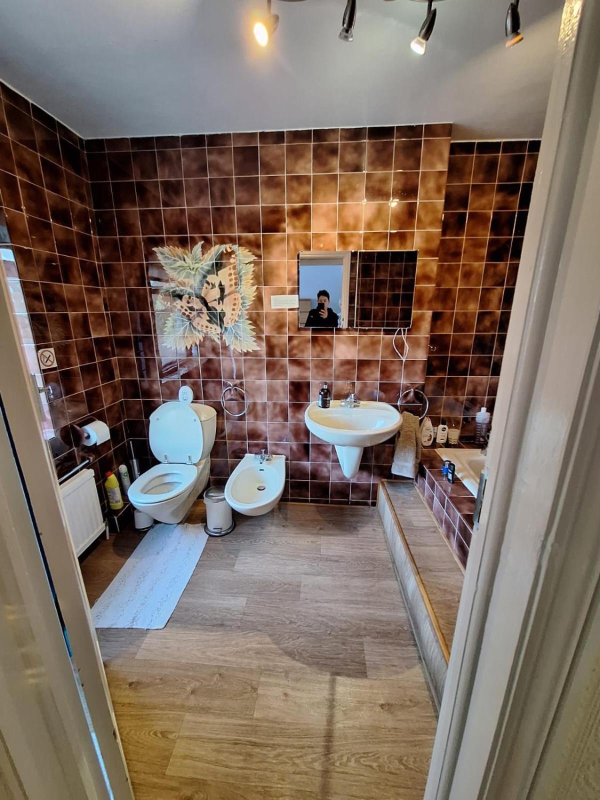 Harrow B & B Екстериор снимка