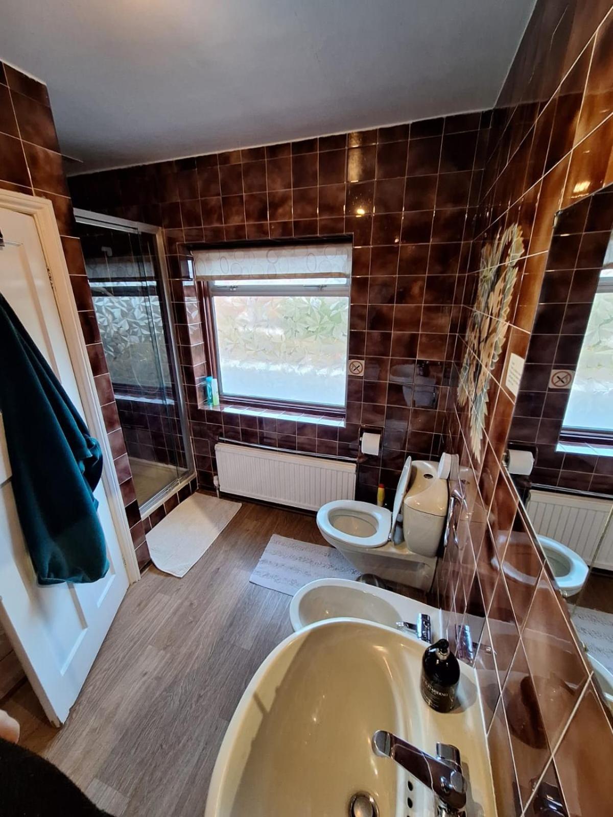 Harrow B & B Екстериор снимка